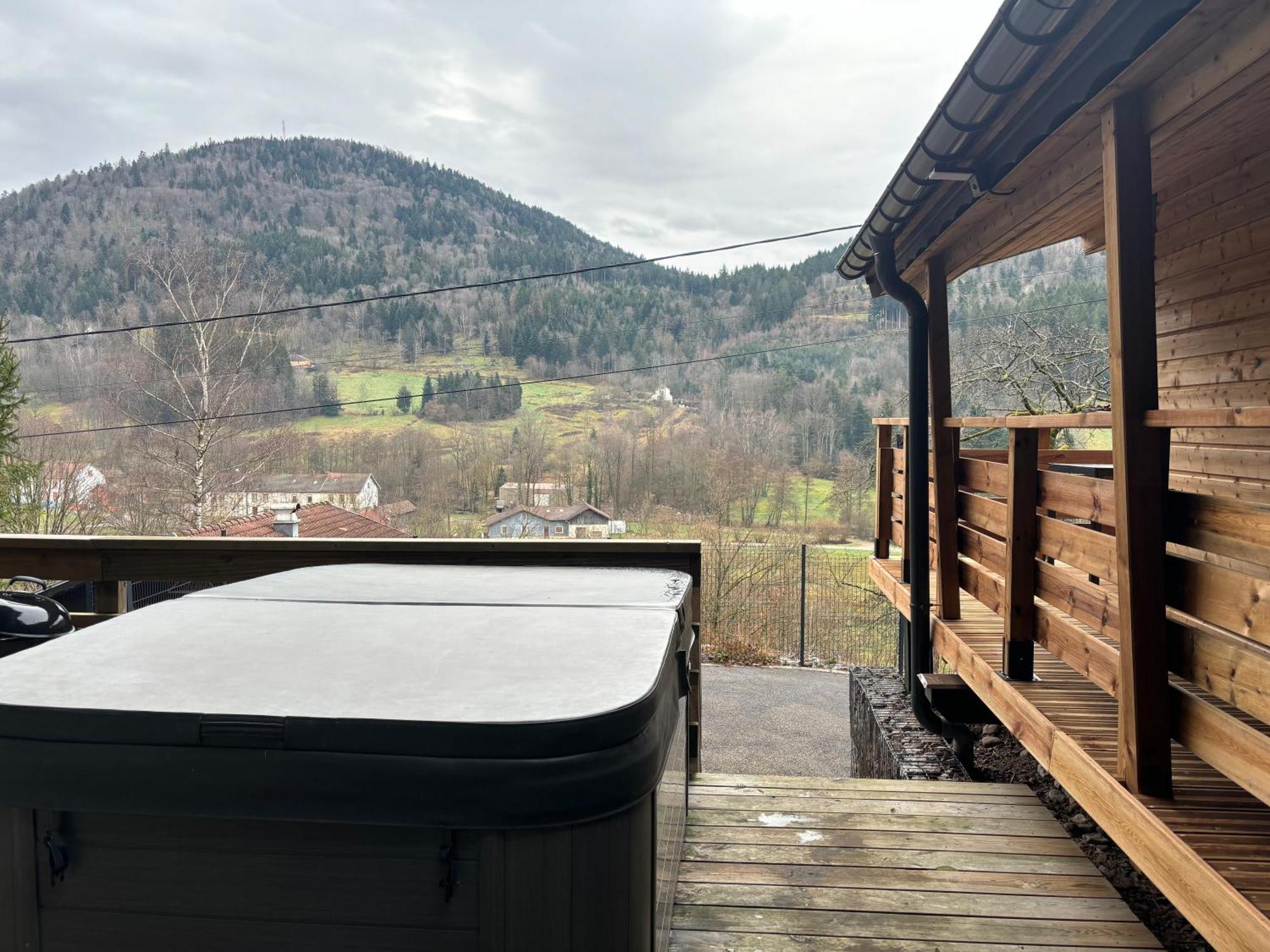 Chalet Du Faubourg & Jacuzzi, Proximite Gerardmer & La Bresse Rochesson المظهر الخارجي الصورة